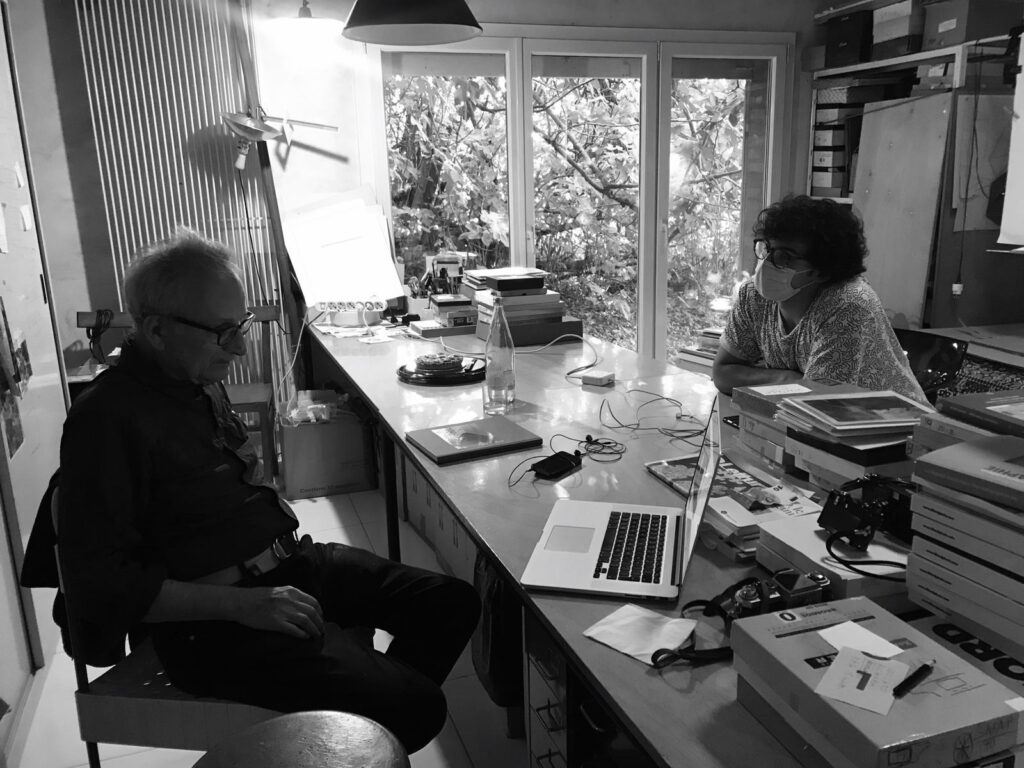 Guido Guidi e Io, nel suo studio, foto di Nicole Marchi.